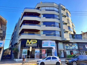 Residencial na avenida da praia de Bombas!